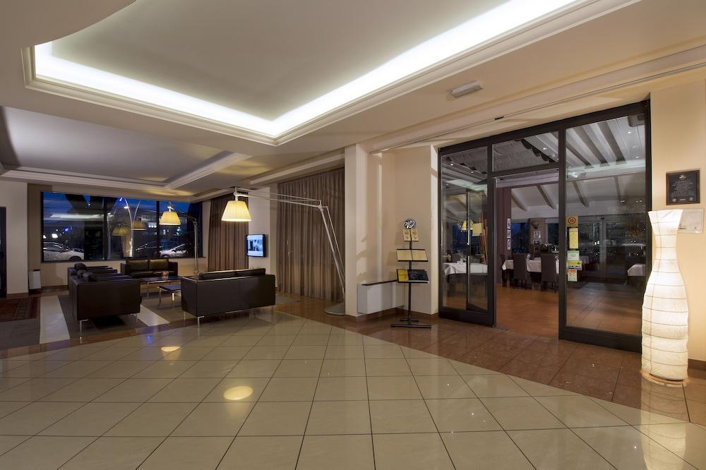 Hotel Villa Ducale Parma Exterior photo