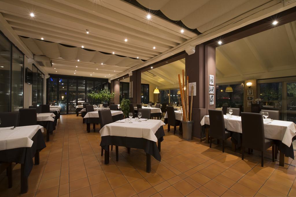 Hotel Villa Ducale Parma Exterior photo