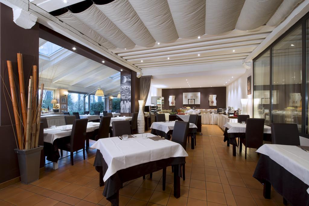 Hotel Villa Ducale Parma Exterior photo